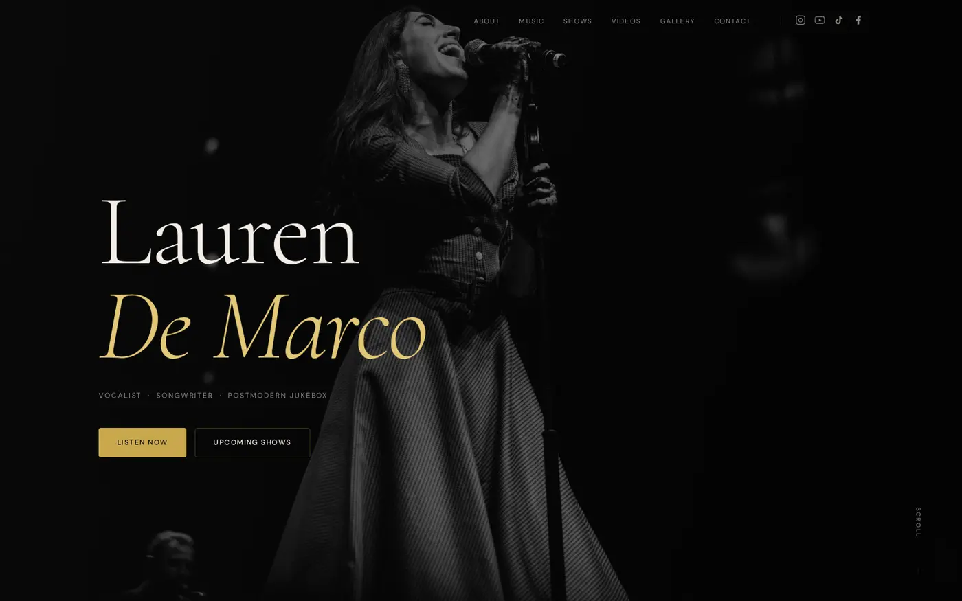 The Lauren De Marco homepage: a black-and-white photo of Lauren singing on stage beside her name, set large in serif type.